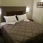 Artemis Hotel