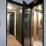 Hotel Artemis