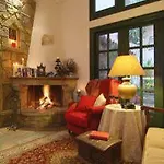 Artemis Hotel