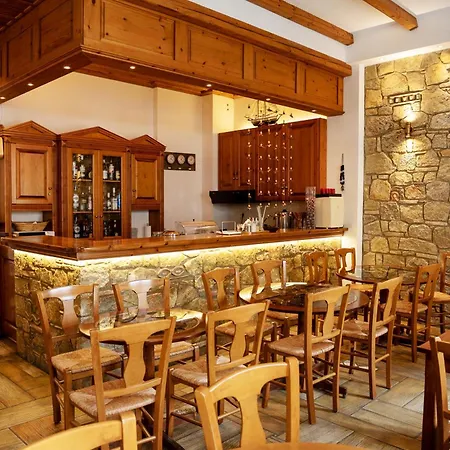 Artemis Hotel