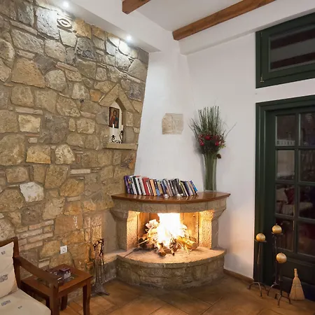 Отель Artemis 3*